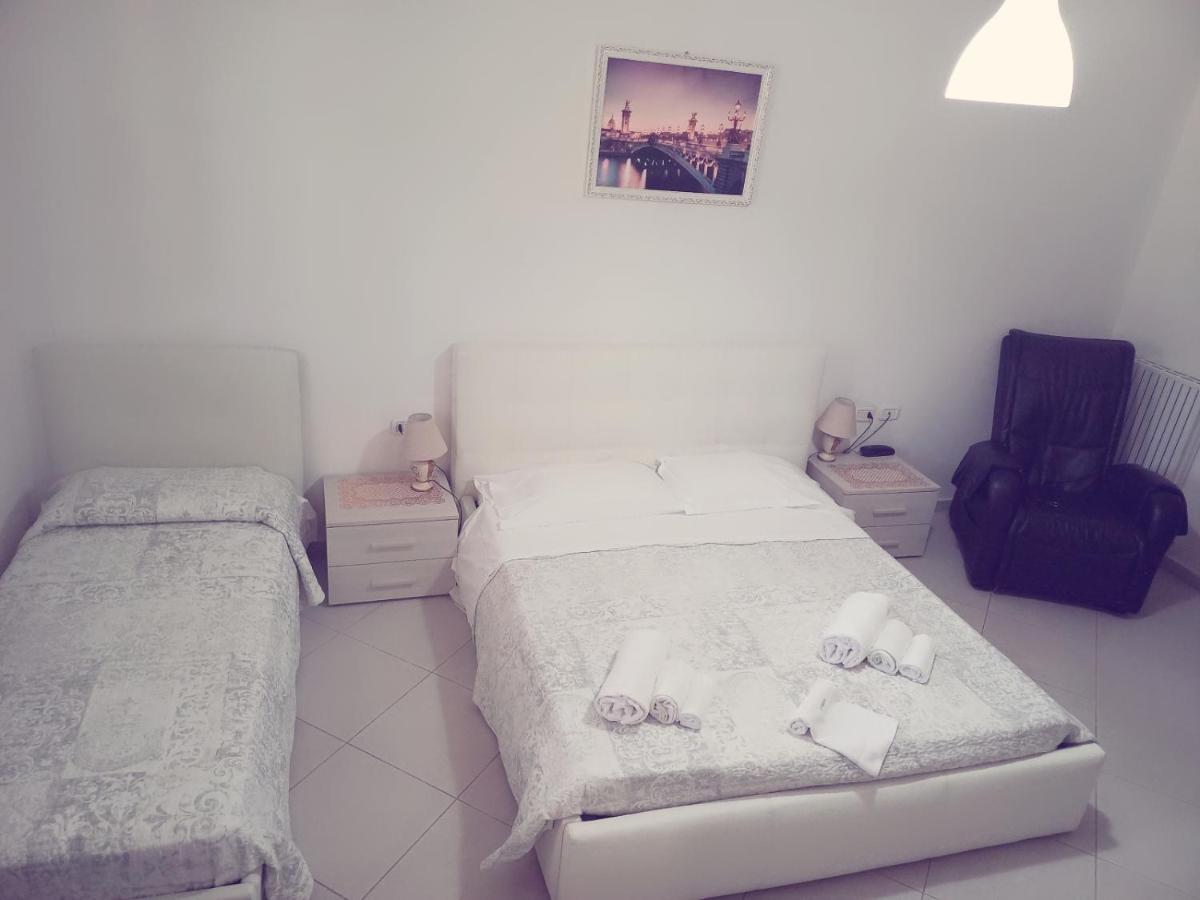 Casa Eraldo Hotel Castellaccia ภายนอก รูปภาพ